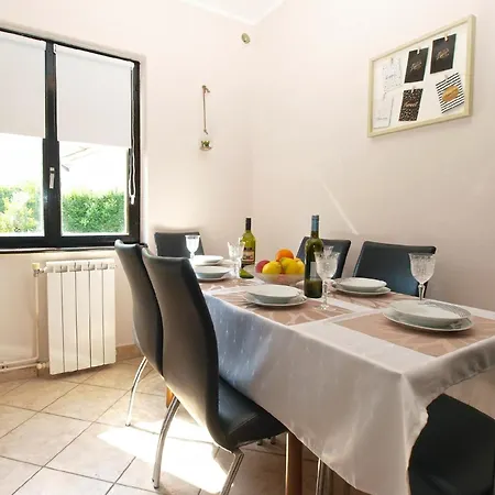 Fuer 6 Personen Ca 75 Qm In Pula, Istrien Istrische Riviera Apartment Pula
